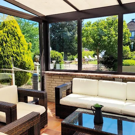 Haffkrug: Modern With Garden View And Terrace