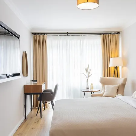 Haffkrug: Modern With Garden View And Terrace Apartment